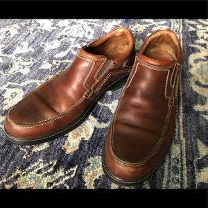 Men’s Johnston & Murphy’s brown leather loafers